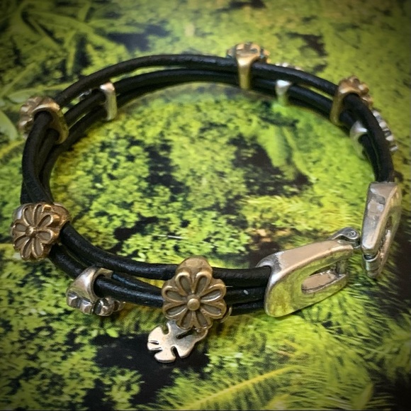 Lucky Brand flower black leather bracelet - Picture 10 of 10